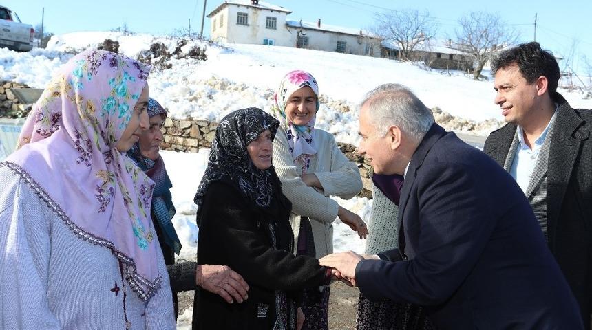 Başkan Zolan: "B&uuml;y&uuml;kşehirde olan her şey k&ouml;ylerde de olacak"