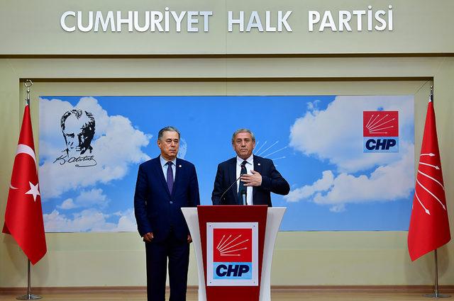 CHP'li Kaya: İzmir'de açan çiçek Hakkari'nin de yüzünü güldürecek