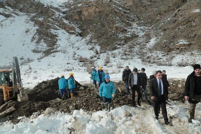 Ali Tekataş’tan dağları aşıp arızayı gideren ekibe ziyaret