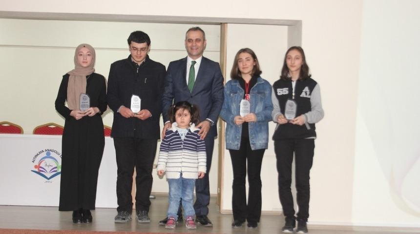 Bafra&rsquo;da 25 bin &ouml;ğrenci karnelerini aldı