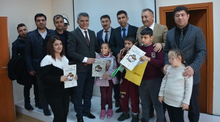 Tatvan&rsquo;da &ouml;ğrencilerin karne heyecanı