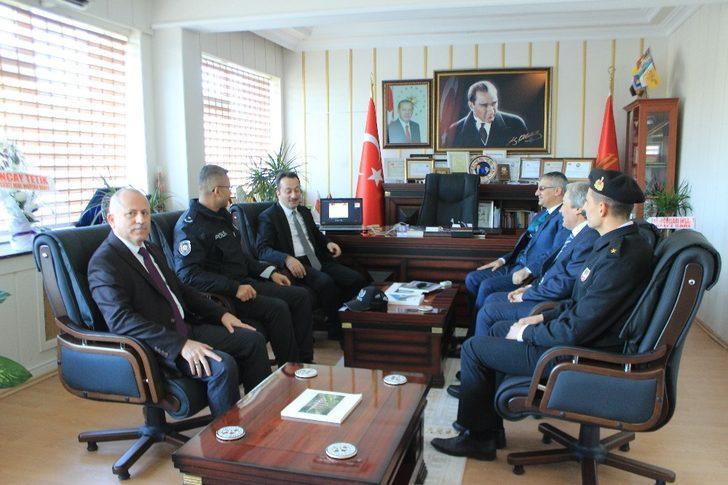Vali Şentürk’ten Osmaneli’ye ziyaret G3