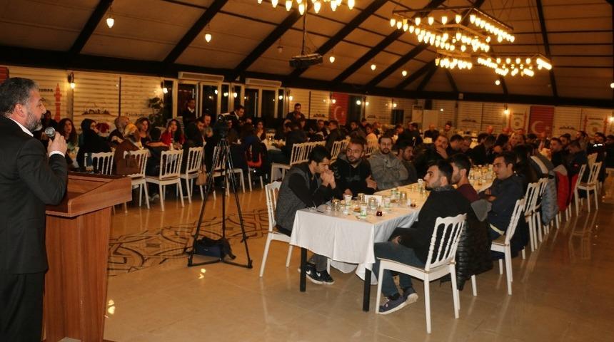 Sporcular aynı &ccedil;atı altında buluştu