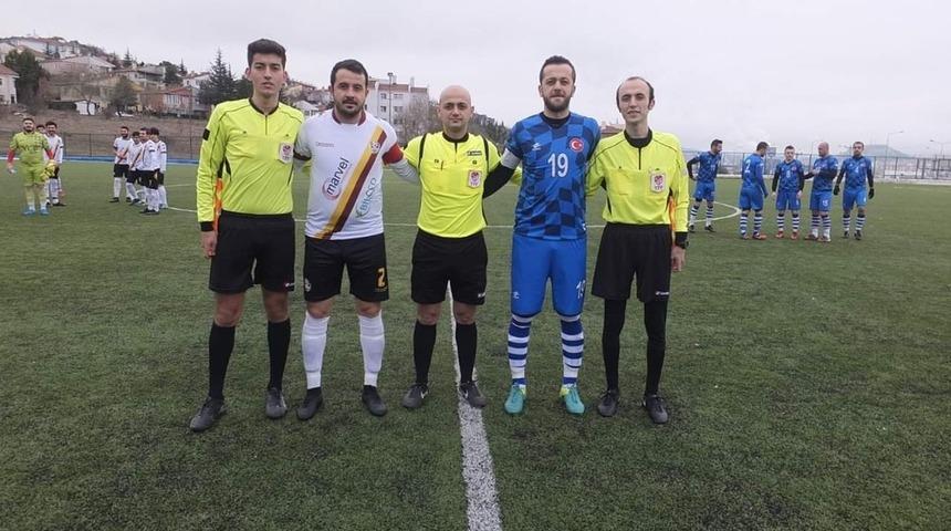 Bilecik&rsquo;te olaylı ma&ccedil;ta bir dakikada 4 kırmızı kart &ccedil;ıktı