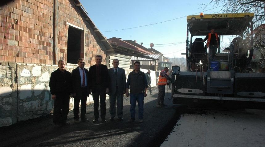 Bucak&rsquo;ta sıcak asfalt &ccedil;alışması