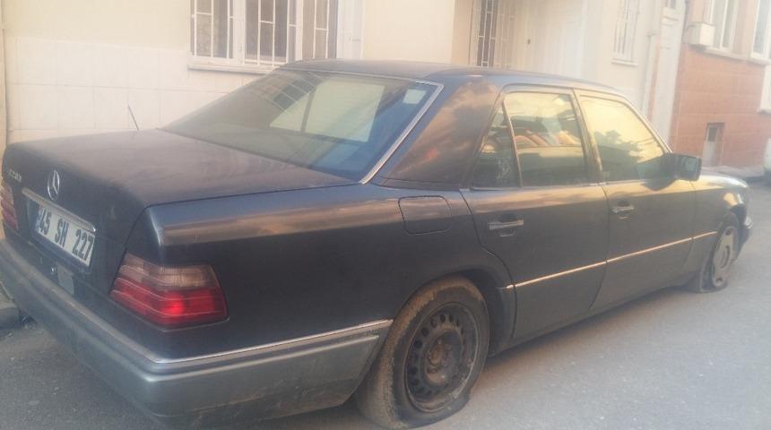 Manisa&rsquo;da 7 aracın lastiği patlatıldı