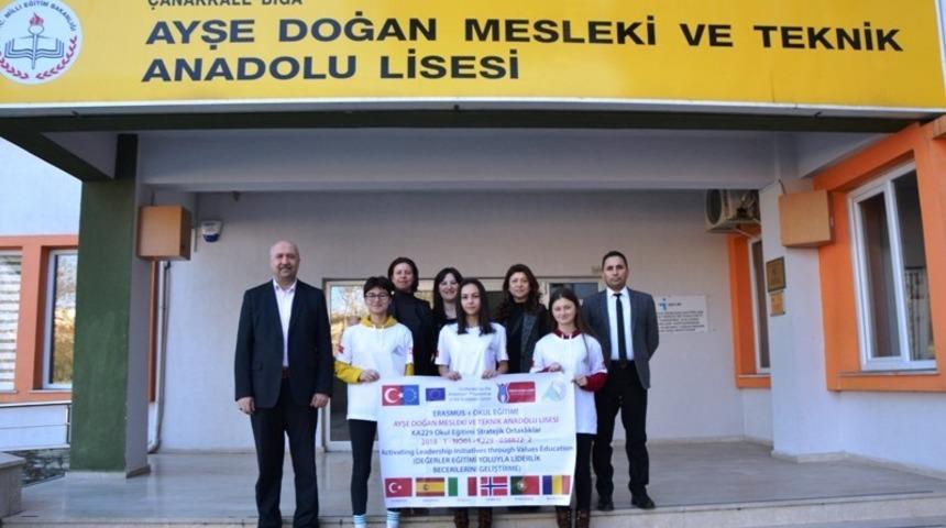 Biga&rsquo;da Ayşe Doğan proje ekibi Avrupa yolcusu