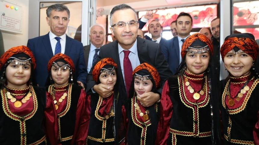 Rize&rsquo;de 67 bin &ouml;ğrenci karne heyecanı yaşadı