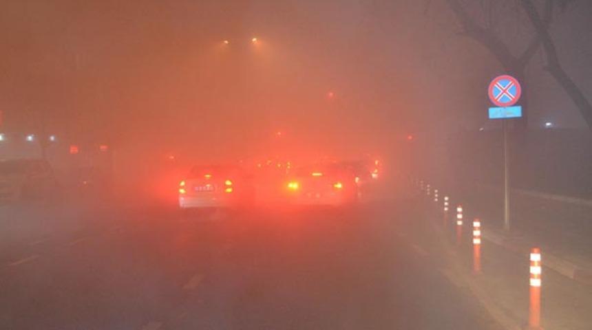 İnegöl'de sis kabusu! Görüş mesafesi sıfıra düştü