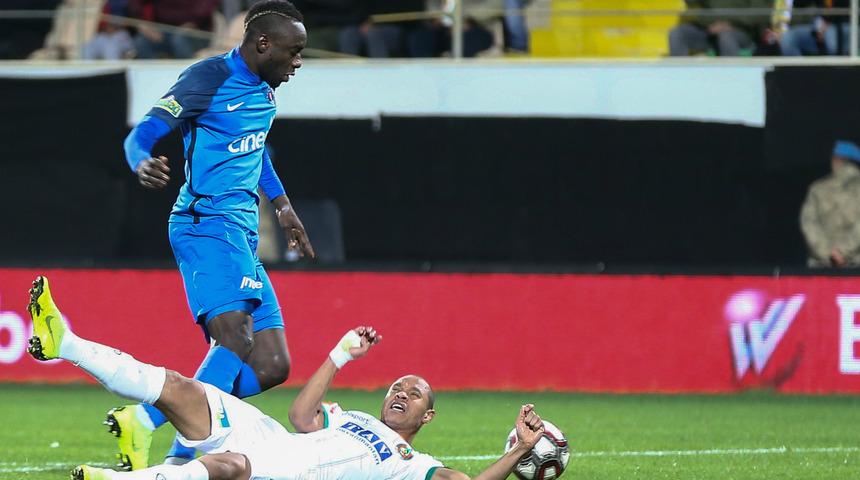 Mbaye Diagne ve Eljif Elmas, PFDK'ye sevk edildi