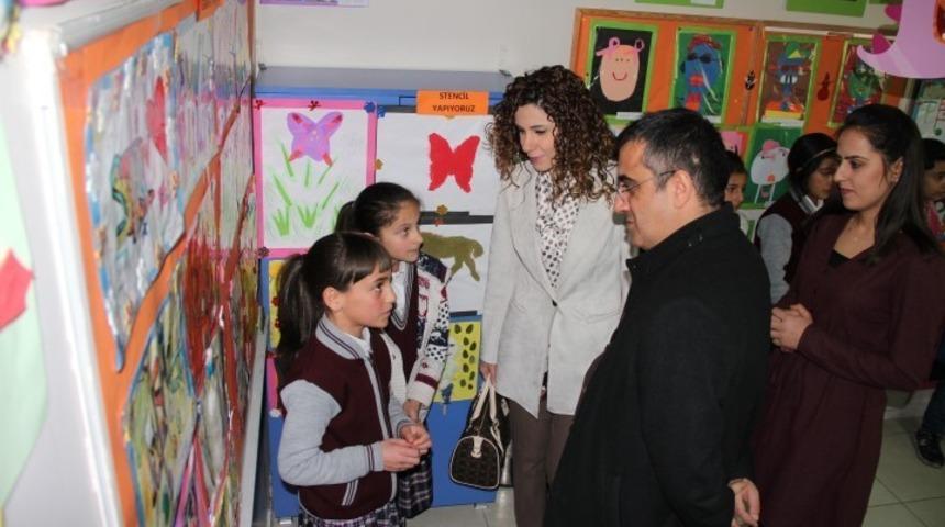 Muradiye&rsquo;de &lsquo;D&uuml;şler At&ouml;lyesi&rsquo; sergisi