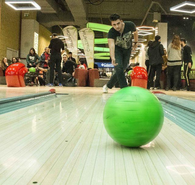 Yarıyıl tatiline bowling turnuvasıyla başladılar