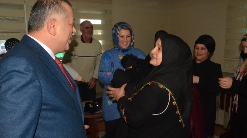 MHP&rsquo;li başkan adayı Bıyık&rsquo;a ev ziyaretlerinde tam destek