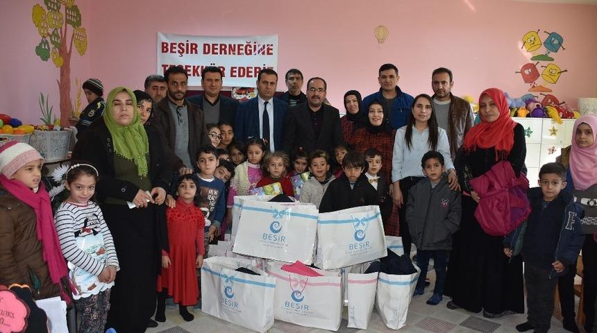 Beşir Derneğinden &ouml;ğrencilere giyim yardımı
