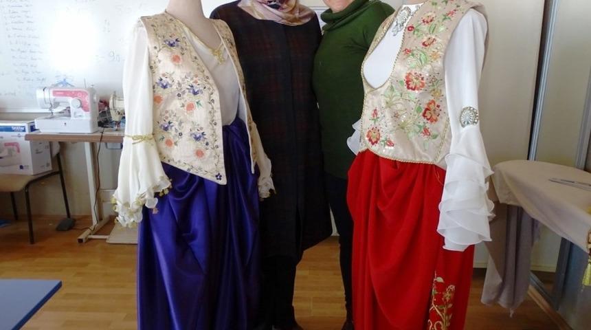 Hisarcık&rsquo;ta a&ccedil;ılan Nakış Kursu ilgi g&ouml;r&uuml;yor