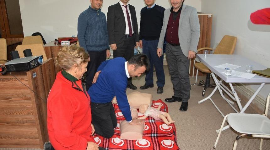 Belediye personeline ilk defa ilk yardım eğitimi