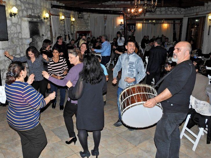 Çeşme’deki Çorumlular dayanışma yemeğinde buluştu G2