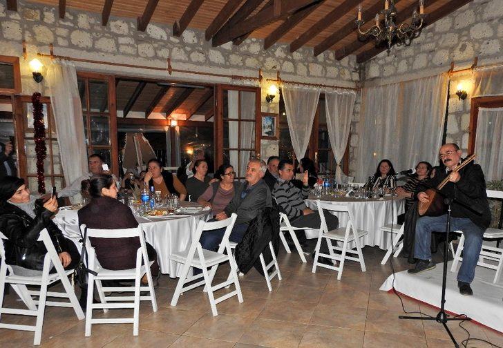 Çeşme’deki Çorumlular dayanışma yemeğinde buluştu G4