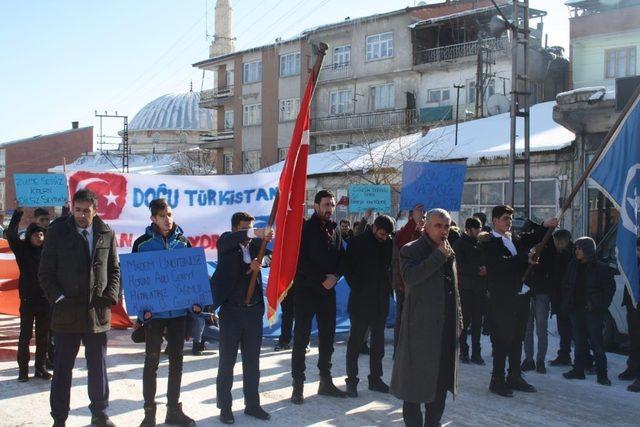 Doğu Türkistan için yürüdüler