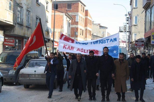 Doğu Türkistan için yürüdüler