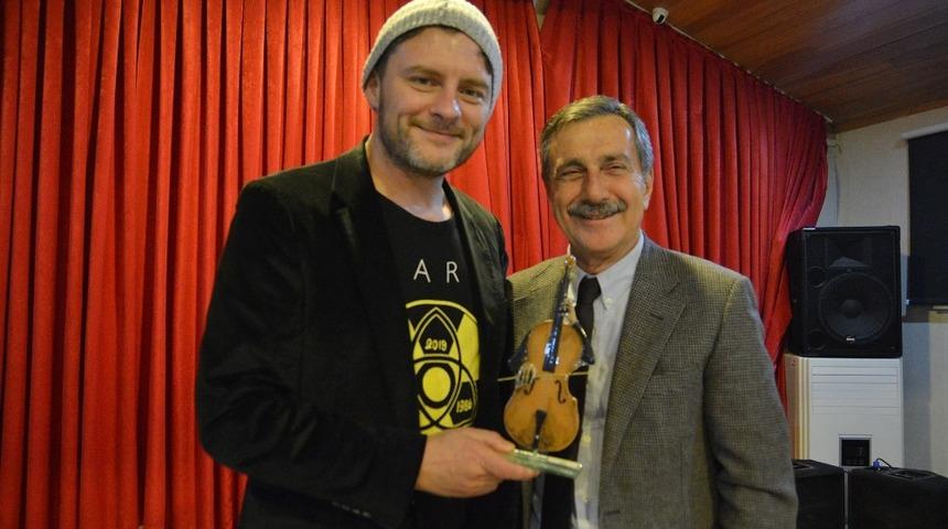 Tuna Kiremitçi Eskişehirli sevenleriyle buluştu