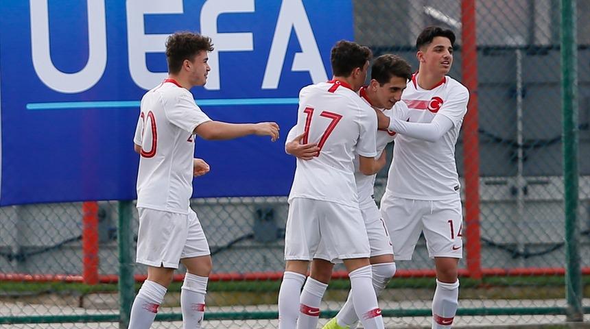 T&uuml;rkiye 2 - 0 İspanya (T&uuml;rkiye U16 Takımı Ege Kupası şampiyonu)