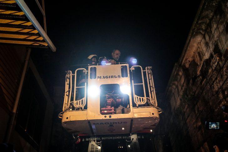 İstanbul Fatih'de yangın! Ölü ve yaralılar var G1