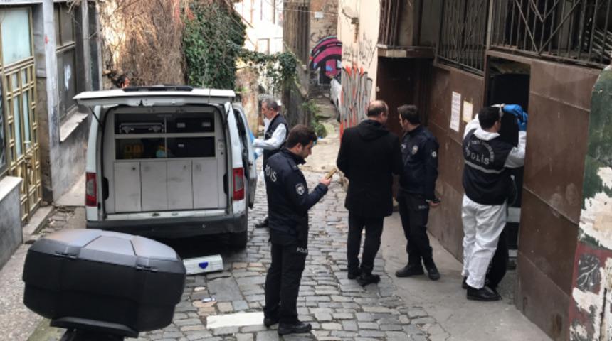 İstanbul'da bir genelevin bahçesinde düşüp, başını vuran adam öldü