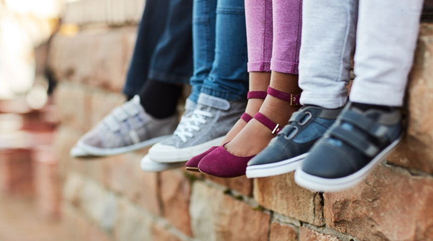 Büyük ayakkabılar, ayak sağlığını tehdit ediyor!