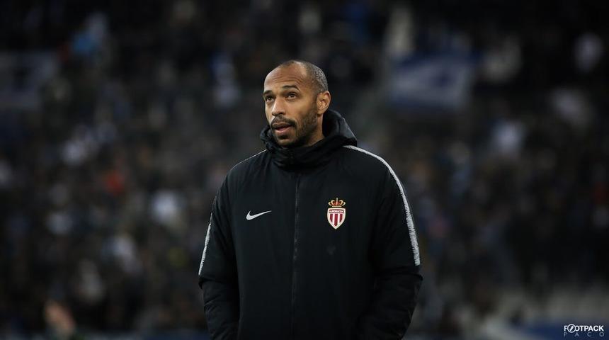 Thierry Henry'den Kenny Lala'ya şok k&uuml;f&uuml;r