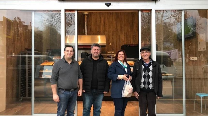 Başkan &Ccedil;er&ccedil;ioğlu&rsquo;ndan Umurlu esnafına sabah ziyareti