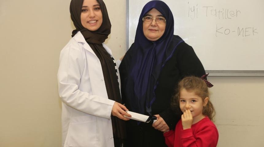 İlk kez karne aldılar