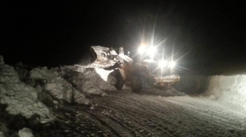 Hakkari&rsquo;de 140 k&ouml;y ve 393 mezra yolu ulaşıma a&ccedil;ıldı