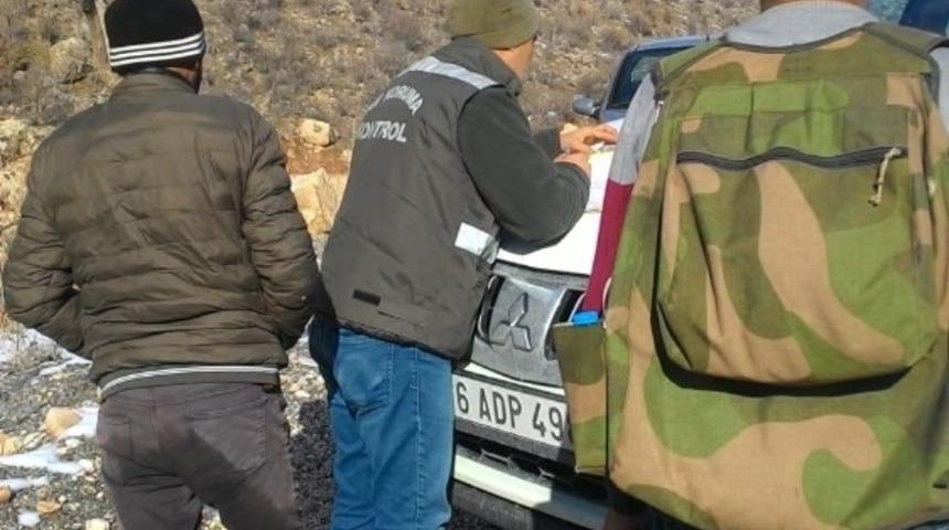 Siirt&rsquo;te ka&ccedil;ak avcılara bin 700 TL ceza kesildi