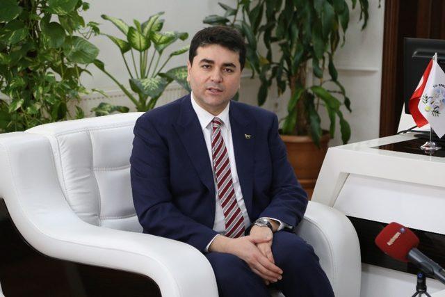 Başkan Özakcan DP’den aday olduğunu açıkladı