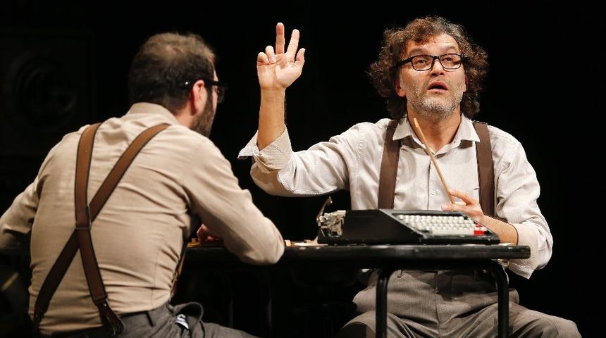 Me&ccedil;hul Paşa hem g&uuml;ld&uuml;rd&uuml; hem d&uuml;ş&uuml;nd&uuml;rd&uuml;