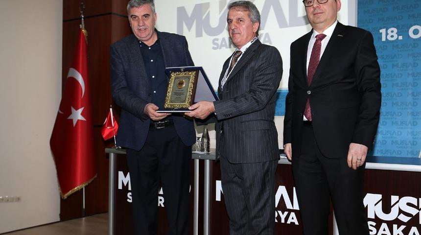 Başkan To&ccedil;oğlu, M&Uuml;SİAD Sakarya Şubesi&rsquo;nin Olağan Genel Kurulu&rsquo;na katıldı