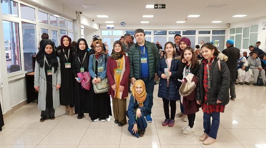 Bilgi yarışmasının kazananları umreye uğurlandı