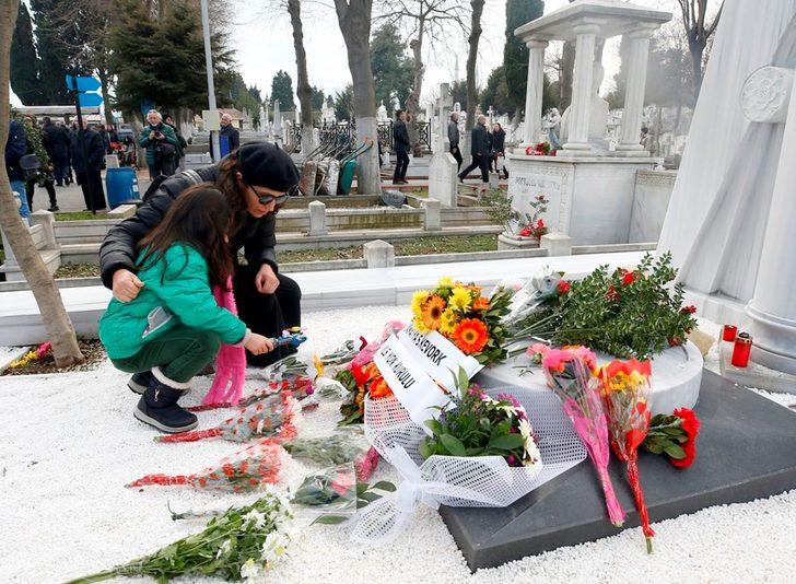 Hrant Dink mezarı başında anıldı  G3