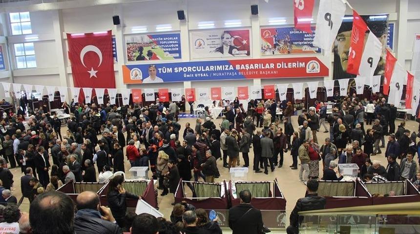 CHP, Muratpaşa ve Konyaaltı meclis &uuml;yeliği i&ccedil;in sandık başında