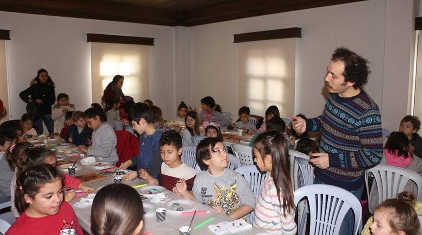 Kuşadası’nda yarıyıl tatil atölyeleri başladı