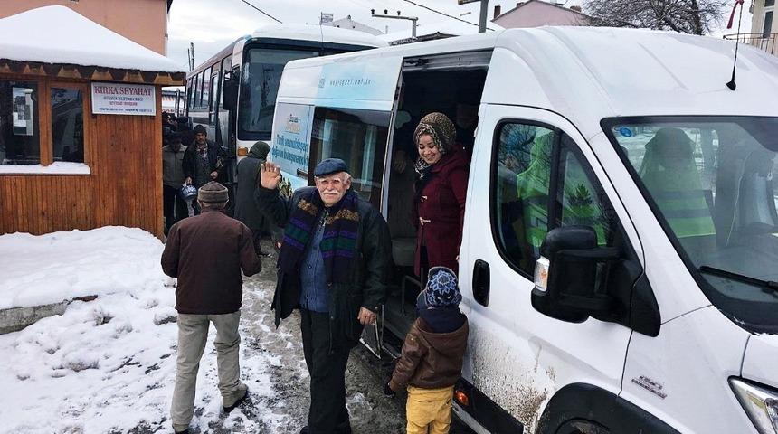 &Uuml;cretsiz pazar servisinden vatandaş da esnaf da memnun