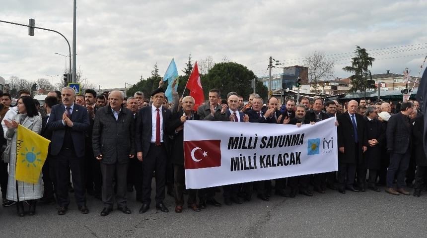 İYİ Parti 20 milletvekili ile Tank Palet Mitingine katıldı