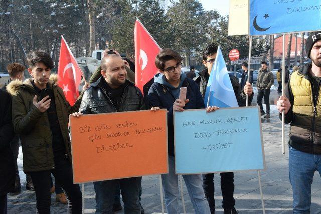 Bitlisli gençlerden Doğu Türkistan için çağrı