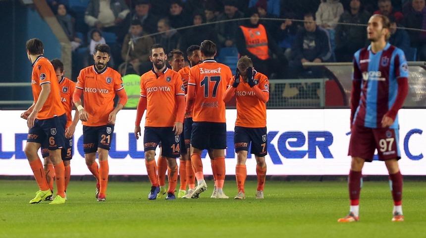 Başakşehir, 'Fırtına'yı gol yağmuruna &ccedil;evirdi: 2-4