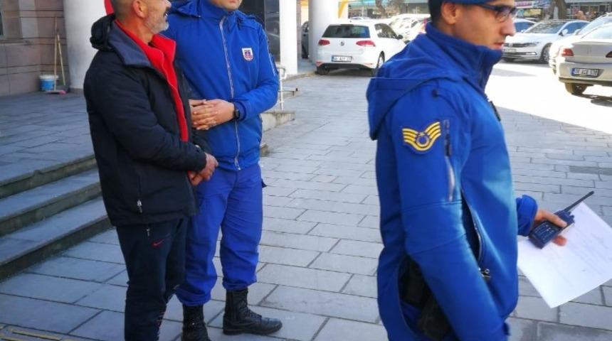 Kuşadası’nda 8 kaçak göçmen yakalandı