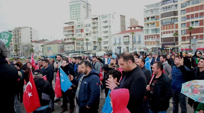 &Ccedil;in&rsquo;in Doğu T&uuml;rkistan&rsquo;da uyguladığı zulme İzmir&rsquo;den tepki yağdı