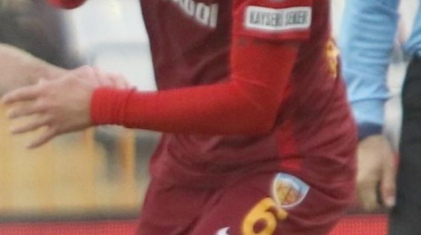 İstikbal Mobilya Kayserispor&rsquo;da ikinci yarının ilk cezalı oyuncusu Şamil &Ccedil;inaz