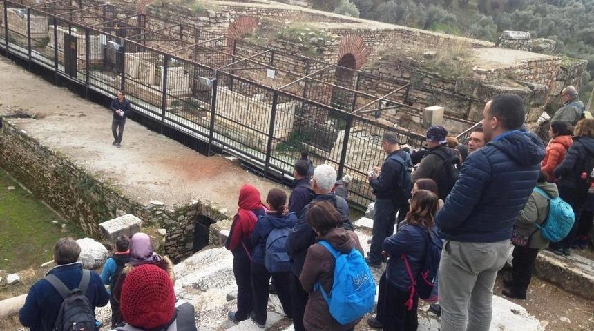 Aydınlılar doğa ve tarihe y&uuml;r&uuml;d&uuml;