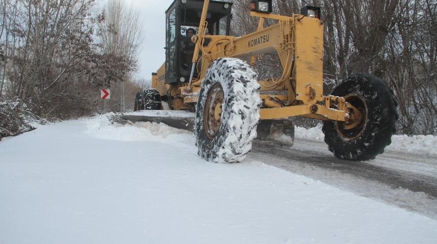 Elazığ’da 233 köy yolu açıldı, 16’sında çalışma sürüyor
